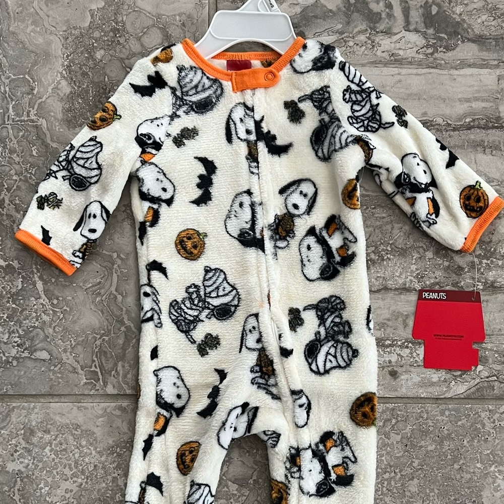 Peanuts Snoopy Halloween-Theme Footies/Onesie New w/Tag - Picture 2 of 8
